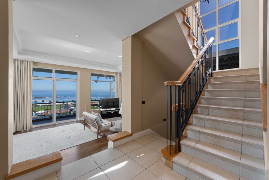 4 Bedroom Property for Sale in Camps Bay Western Cape